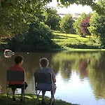 Des Ribieres مكان تخييم 3*