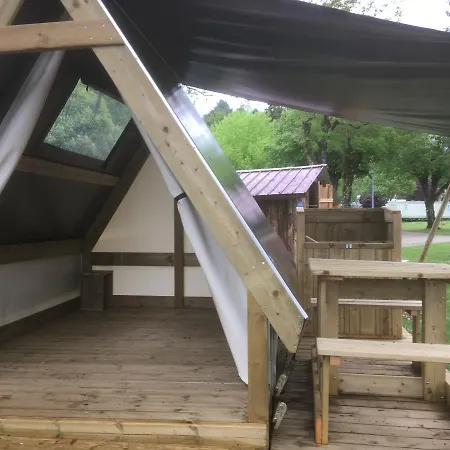 Des Ribieres Camping 3*