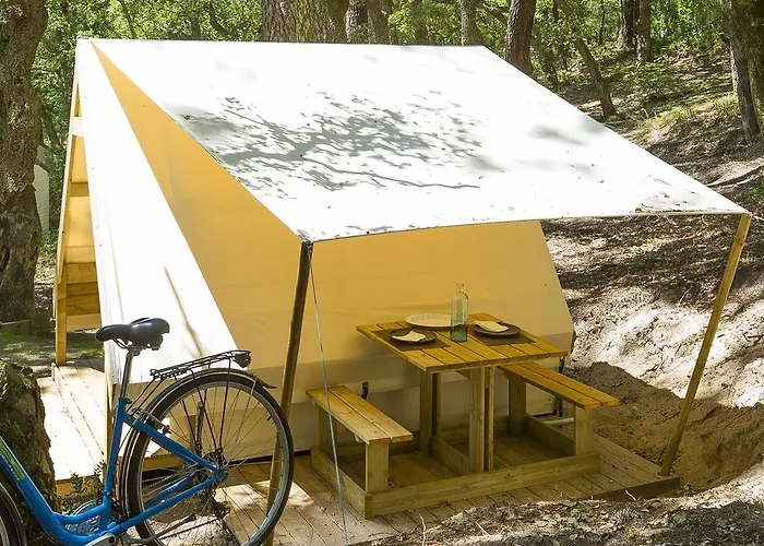 Des Ribieres Campsite Confolens